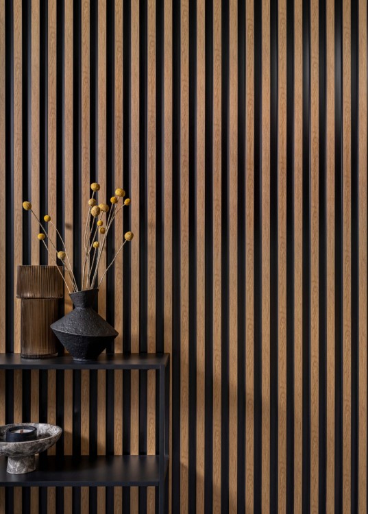 L0306 lamele na ścianę w kolorze dębu klasycznego. szerokie lamelem Mardom.jpg